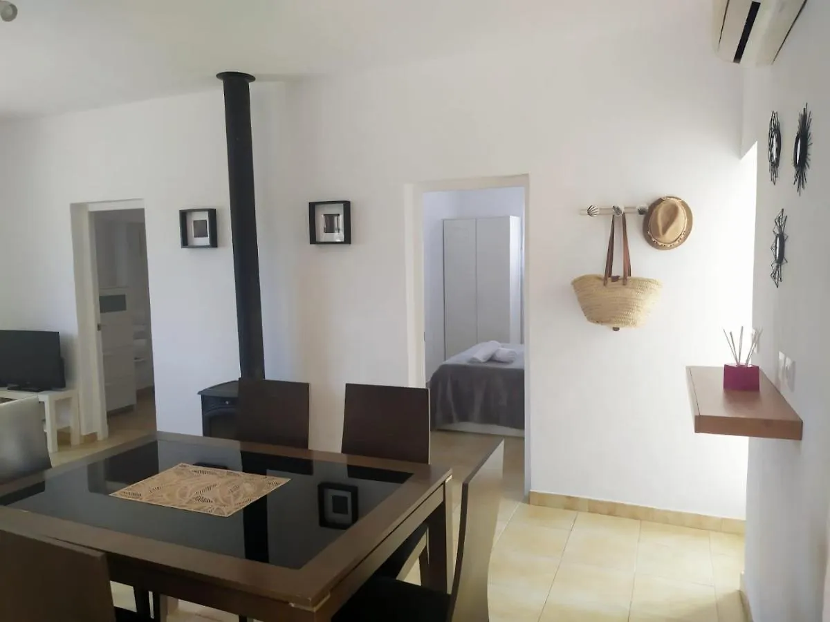 Hermosa casa con piscina cerca de la playa de Punta Prima Punta Prima  España
