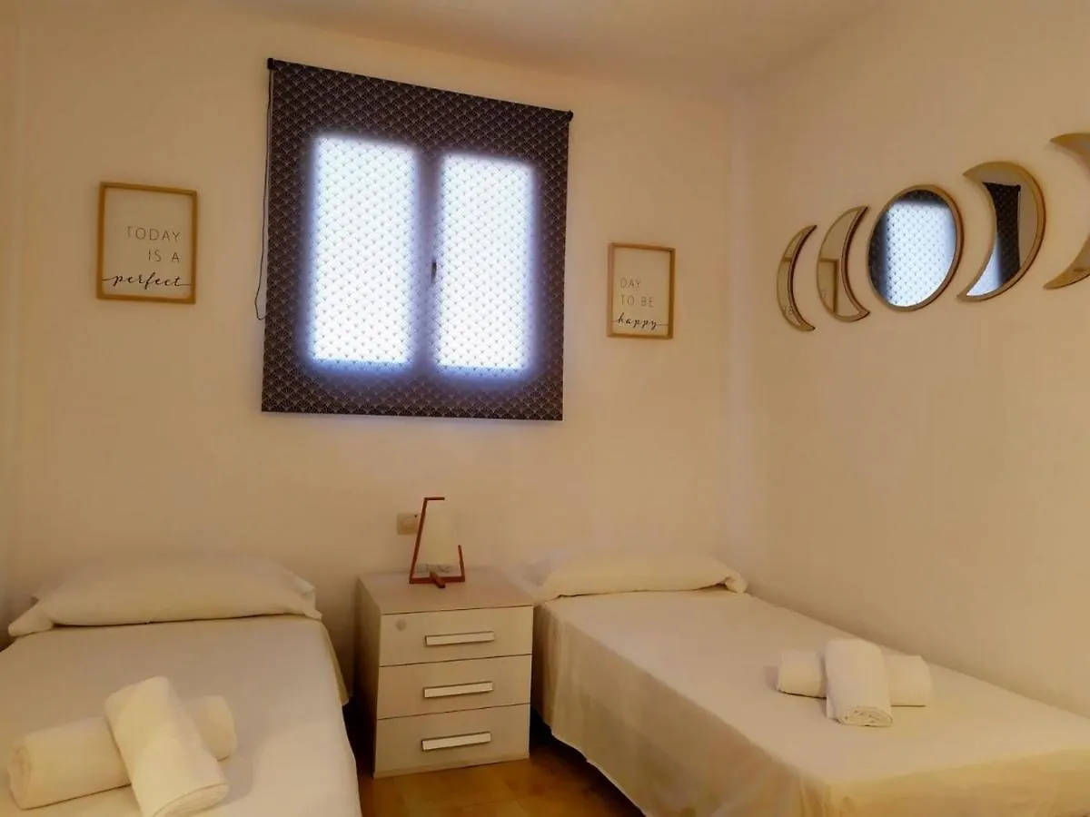 Сasa de vacaciones Hermosa casa con piscina cerca de la playa de Punta Prima Punta Prima