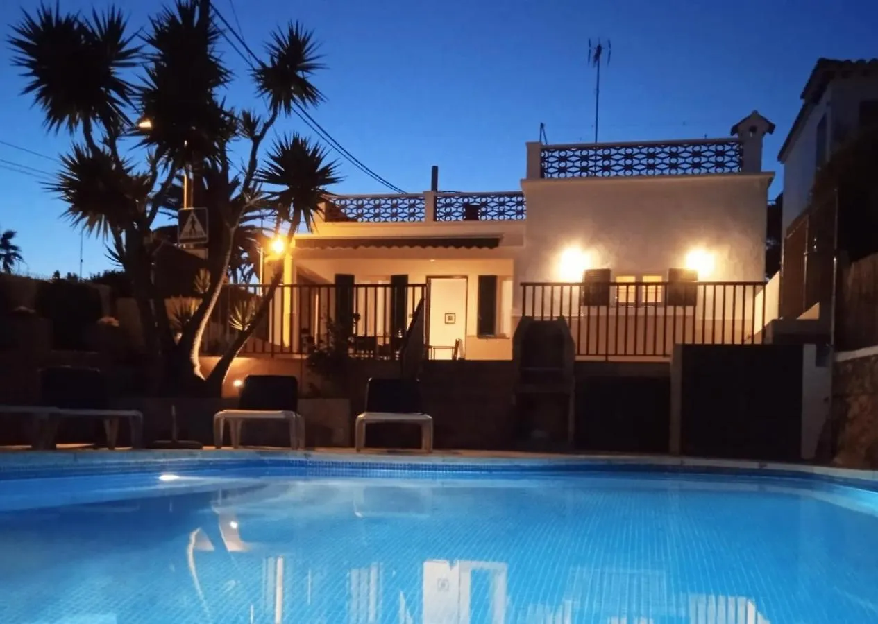 Hermosa casa con piscina cerca de la playa de Punta Prima Punta Prima